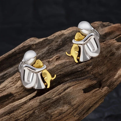 Los aretes Hug — plata y