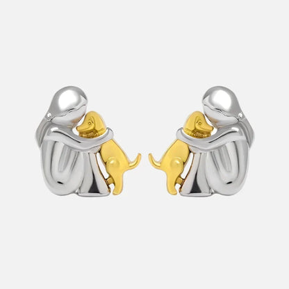 Los aretes Hug — plata y