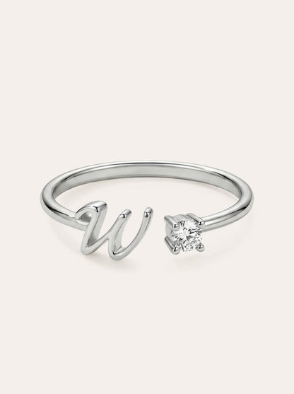 Valentia – Anillo con letra y circonitas