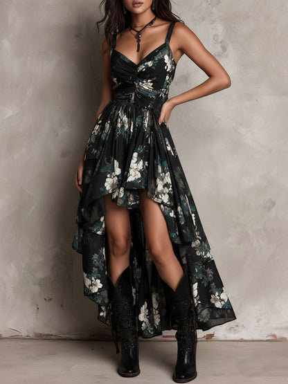 Vestido largo asimétrico negro con estampado floral bohemio y sin tirantes
